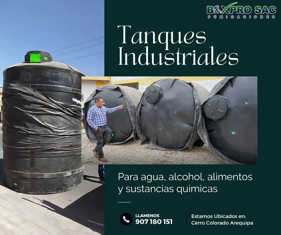 Diferentes capacidades de tanques industriales Rotoplas alineados.