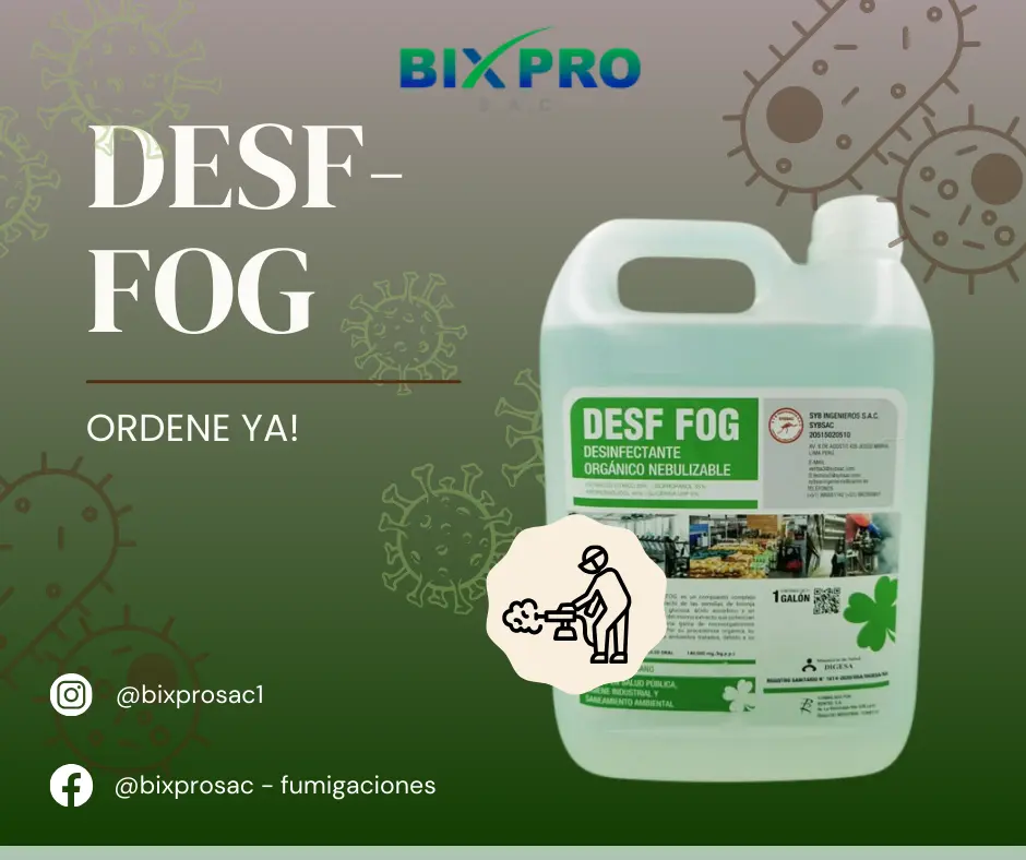 Persona limpiando una cocina con Desf-Fog para mantenerla libre de bacterias.